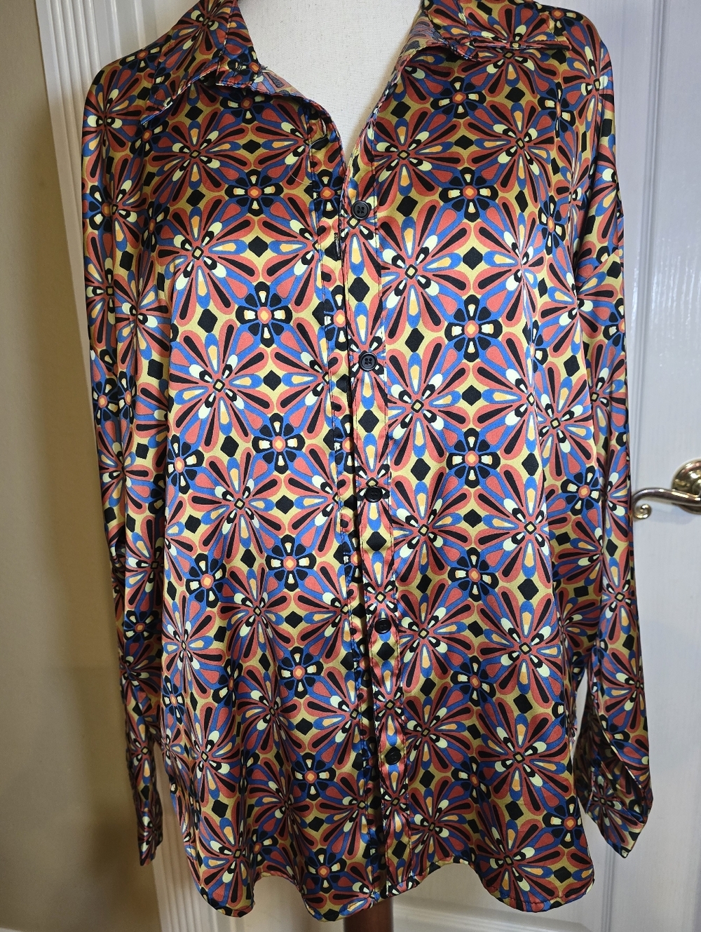 Vibrant Retro Floral Silky Button-Up Shirt in Yellow, Blue, Pink L NWOT